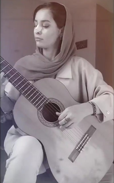 مریم نوروزی مدرس گیتار